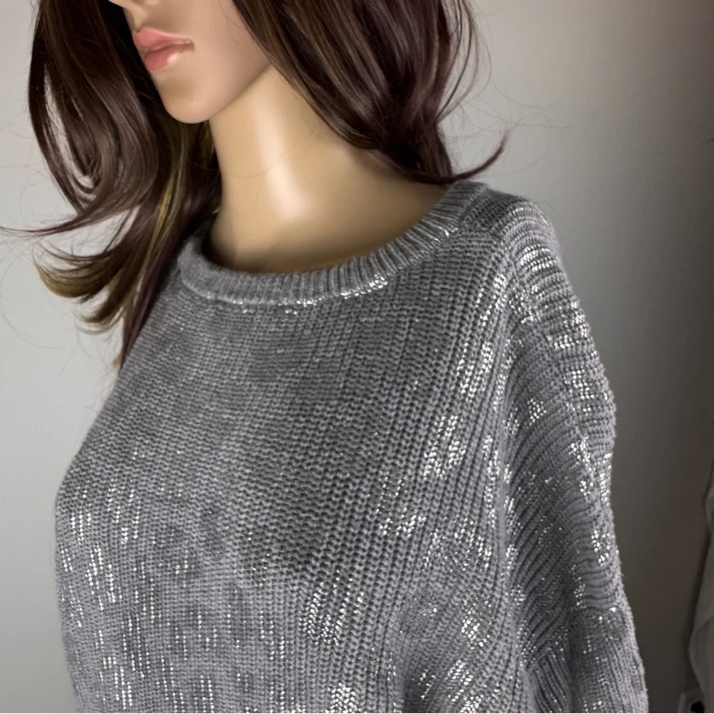 DKNY Jeans 100% Cotton Gray & Metallic Silver‎ Animal Print Size L Crew Sweater